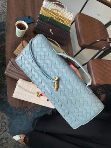 شنطة ماركة بوتيغا