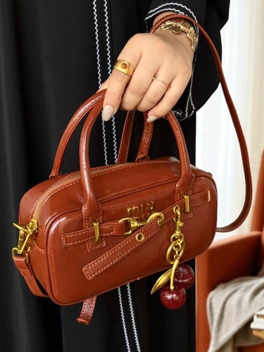 شنطه ماركه ميو ميو لمعه