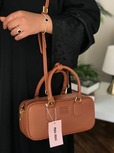 شنطه ماركه ميو ميو