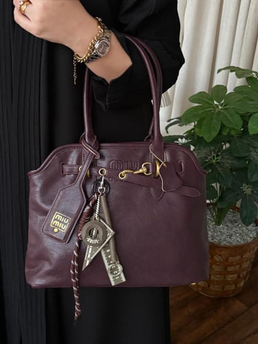 شنطه ماركه ميو ميو كبير