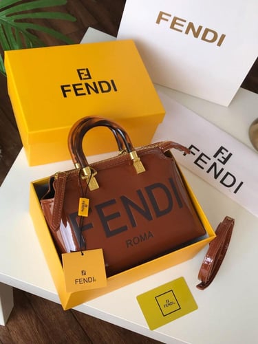 شنطه ماركه فندي