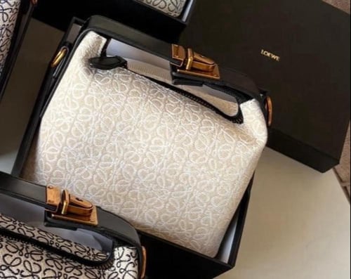 شنطه ماركه لويفي