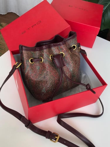 شنطة ماركه ايترو