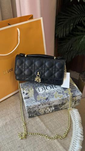 شنطه ماركه ديور