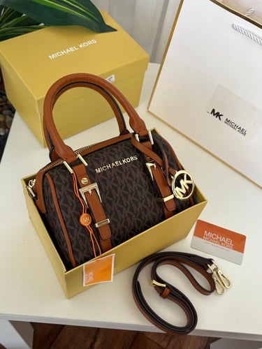 شنطه ماركه مايكل كورس