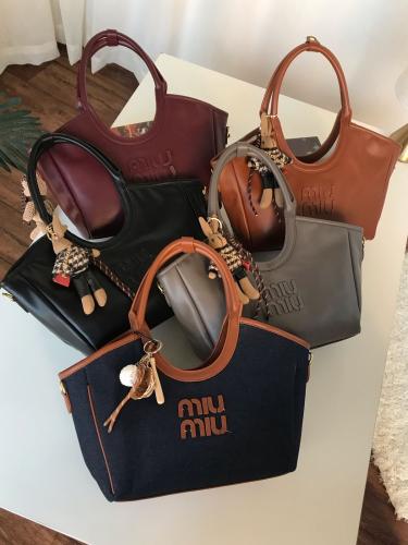 شنطه ماركه ميو ميو