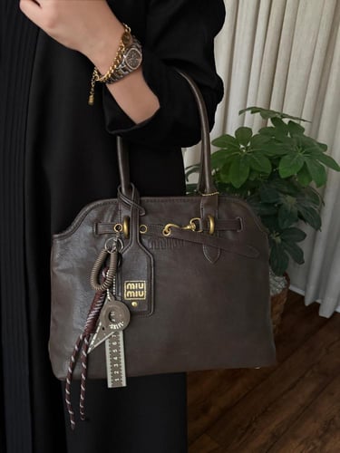 شنطه ماركه ميو ميو كبير