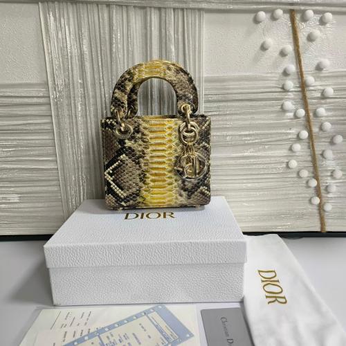 شنطه ماركه ديور