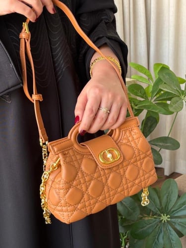 شنطه ماركه ديور