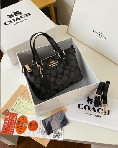 شنطه ماركه كوتش