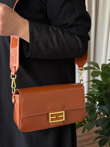 شنطه ماركه فندي