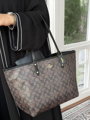 شنطه ماركه كوتش كبير