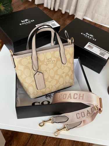 شنطه ماركه كوتش