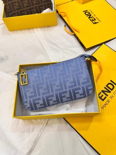 شنطه ماركه فندي