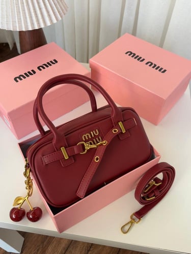 شنطه ماركه ميو ميو