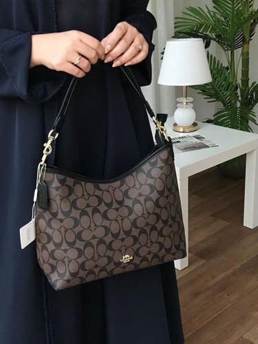 شنطه ماركه كوتش