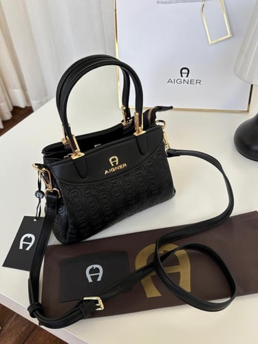 شنطه ماركه CH