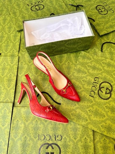 كعب ماركه قوتشي