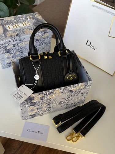 شنطه ماركه ديور