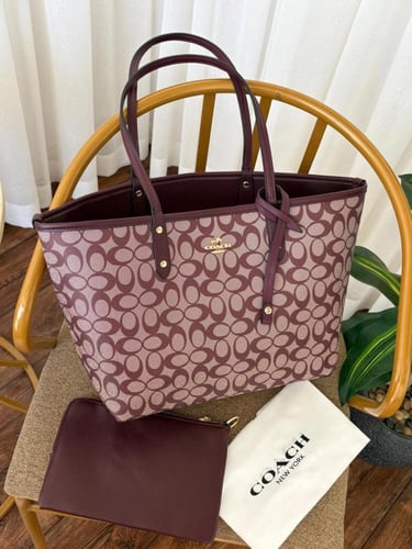 شنطه ماركه كوتش كبير