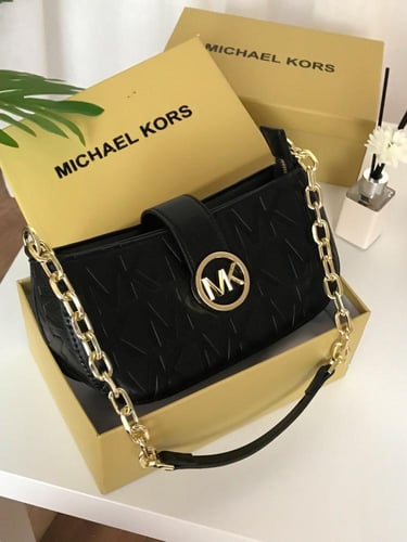 شنطه ماركه مايكل كورس