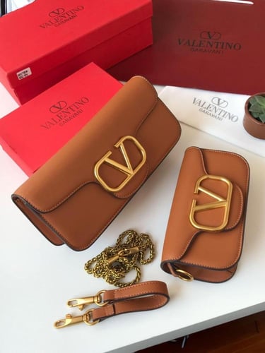 شنطة فالنتينو