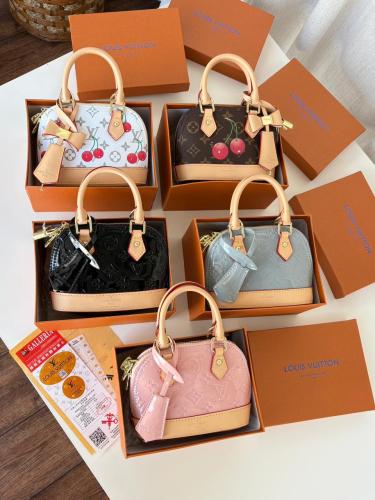 شنطه ماركه لويس فيتون ميني