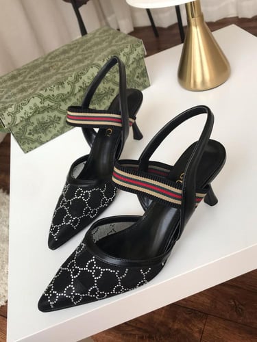 كعب ماركه قوتشي