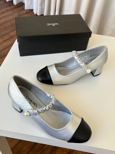 كعب ماركه شانيل