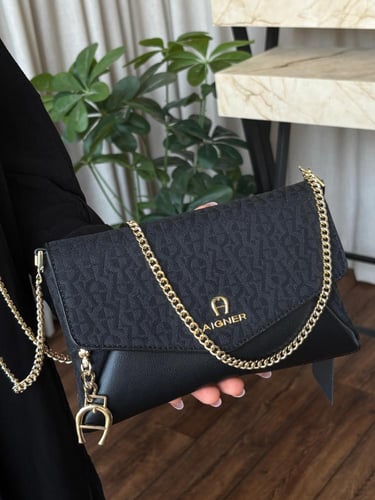 شنطه ماركه اقنر