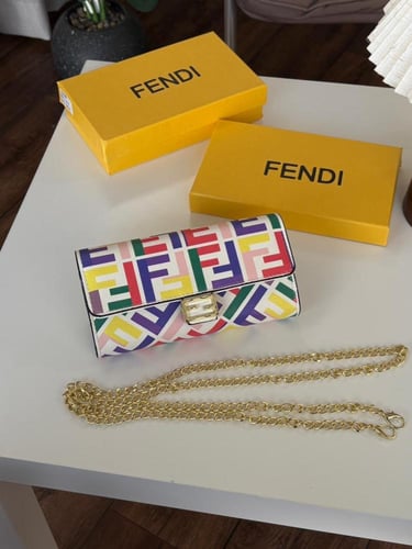 شنطه ماركه فندي