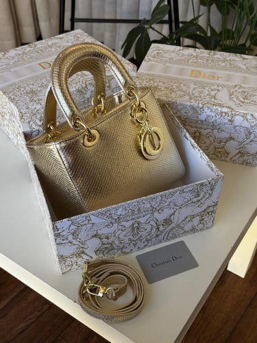 شنطه ماركه ديور