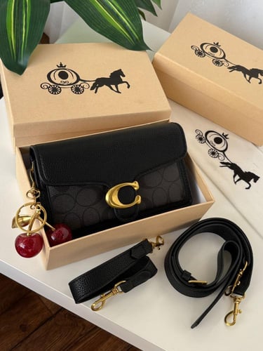 شنطه ماركه كوتش بمعه