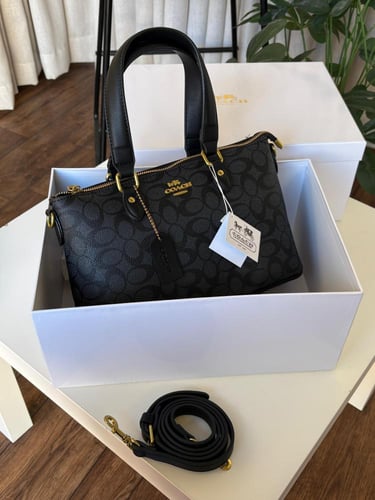 شنطه ماركه كوتش كبير