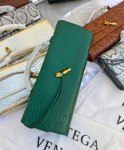 شنطه ماركه بوتيغا