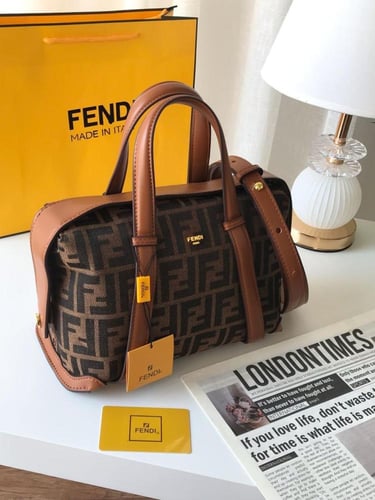 شنطه ماركه فندي