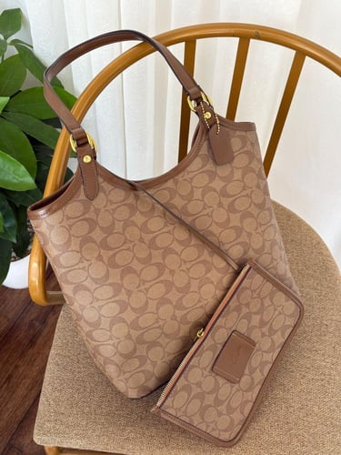 شنطه ماركه كوتش