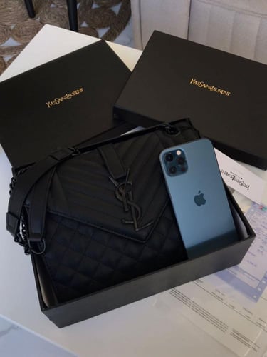 شنطة ماركة سان لوران ماستر