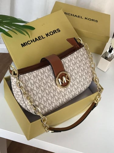 شنطه ماركه مايكل كورس