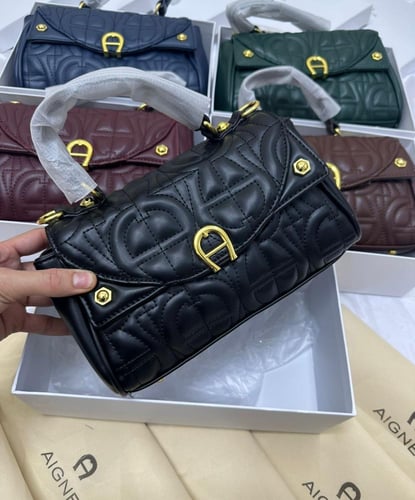 شنطه ماركه اقنر