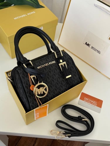 شنطه ماركه مايكل كورس