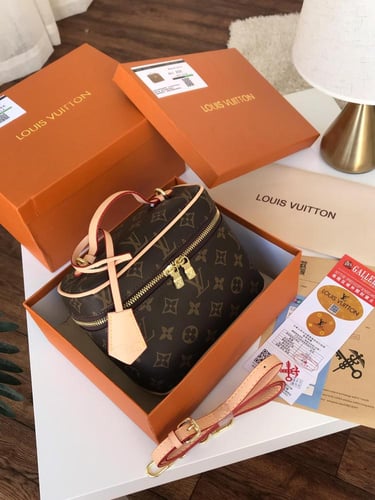 شنطه ماركه لويس فيتون