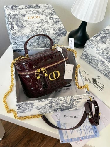 شنطه ماركه ديور