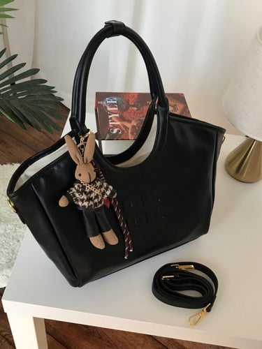 شنطه ماركه ميو ميو