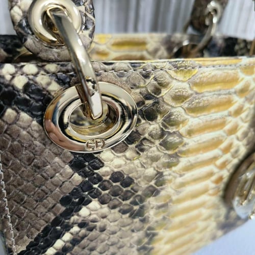 شنطه ماركه ديور