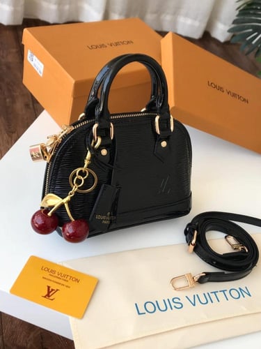 شنطه ماركه لويس فيتون