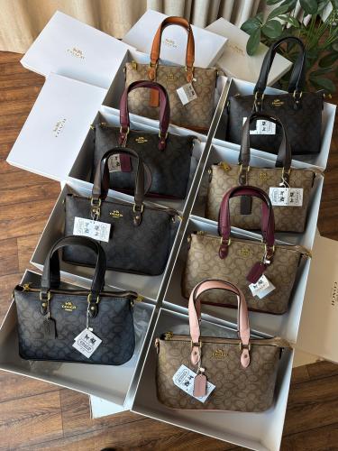 شنطه ماركه كوتش كبير