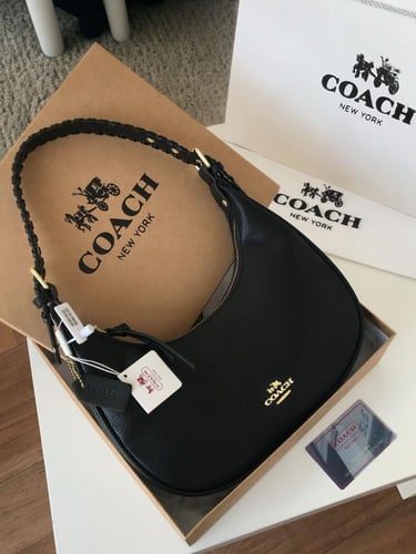 شنطه ماركه كوتش