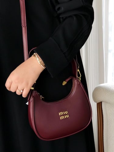 شنطه ماركه ميو ميو مطفي