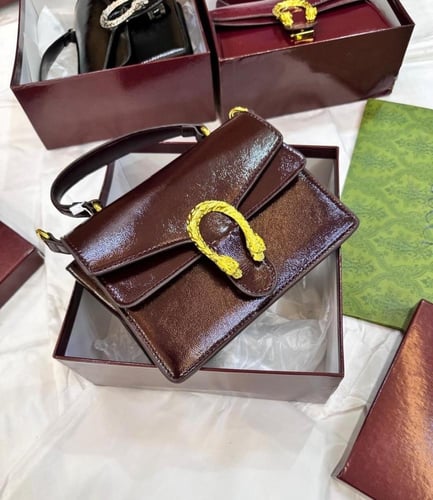 شنطه ماركه قوتشي